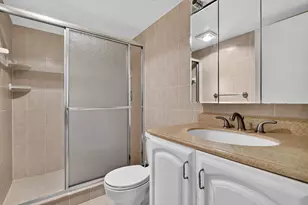 750 NE 199th St, Miami, FL 33179 - Photo 15