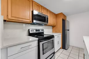 2840 NE 33rd Ct, Fort Lauderdale, FL 33306 - Photo 7
