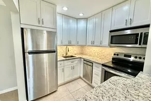 118 Mansfield C, Boca Raton, FL 33434 - Photo 1