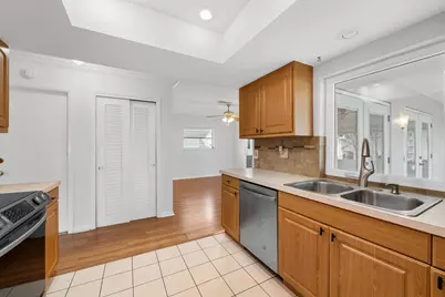6995 NW 10th Court, Margate, FL 33063 - Photo 21