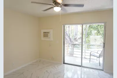 33 Windsor B, West Palm Beach, FL 33417 - Photo 5