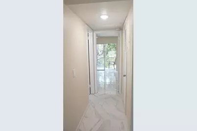 33 Windsor B, West Palm Beach, FL 33417 - Photo 7