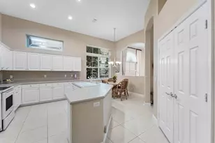 6947 Fairway Lakes Dr, Boynton Beach, FL 33472 - Photo 7