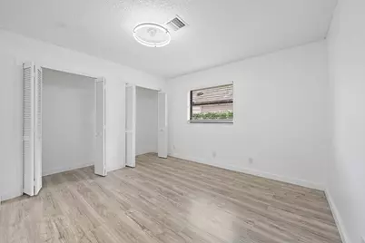 1633 Woods Bend Road, West Palm Beach, FL 33406 - Photo 11