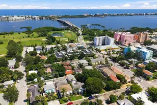 113 N Lakeside Dr, Lake Worth Beach, FL 33460 - Photo 1