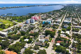 113 N Lakeside Dr, Lake Worth Beach, FL 33460 - Photo 25