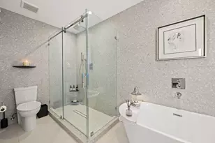 2000 Coral Gardens Dr, Wilton Manors, FL 33306 - Photo 15