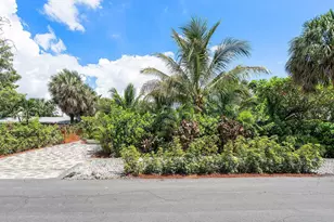 2041 NE 30th St, Fort Lauderdale, FL 33306 - Photo 3