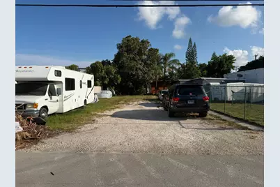 2136 Collins Court #1-2, Hollywood, FL 33020 - Photo 5