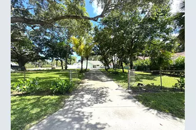 2518 Ranch House Road, West Palm Beach, FL 33406 - Photo 5