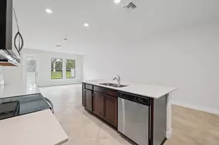 4488 Appleton Cir E, Oakland Park, FL 33309 - Photo 11