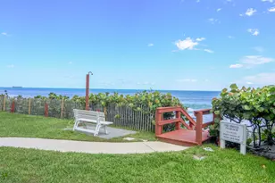 4200 N Ocean Dr, Singer Island, FL 33404 - Photo 37