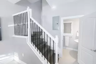 303 SE 22nd St, Fort Lauderdale, FL 33316 - Photo 9