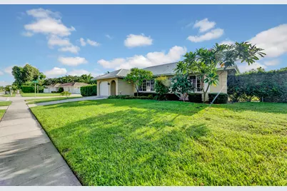 1100 SW 12th Avenue, Boca Raton, FL 33486 - Photo 11