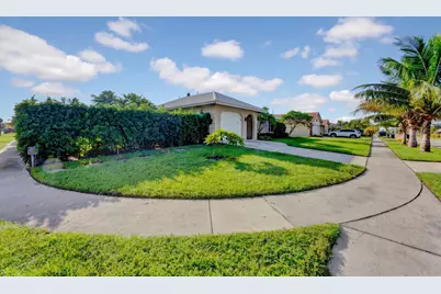 1100 SW 12th Avenue, Boca Raton, FL 33486 - Photo 9