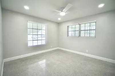917 SE 15th Court, Deerfield Beach, FL 33441 - Photo 17