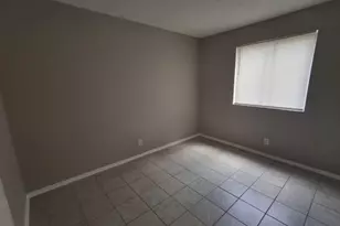 701 Gardens Dr, Pompano Beach, FL 33069 - Photo 9