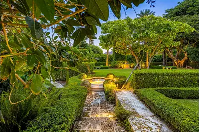 111 Via Del Lago, Palm Beach, FL 33480 - Photo 9