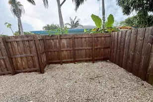 909 SE 14th Ct, Fort Lauderdale, FL 33316 - Photo 5