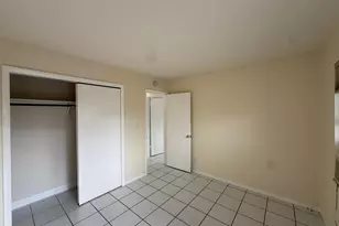 909 SE 14th Ct, Fort Lauderdale, FL 33316 - Photo 3