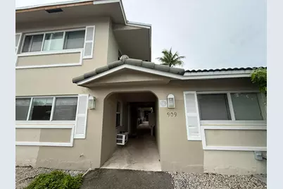 909 SE 14th Court #2, Fort Lauderdale, FL 33316 - Photo 1
