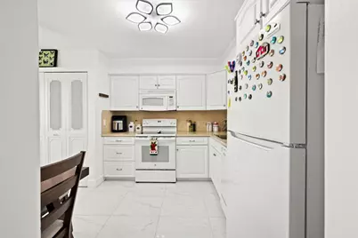 4550 NW 18th Avenue #406, Deerfield Beach, FL 33064 - Photo 5