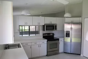 2668 La Lique Cir, Palm Beach Gardens, FL 33410 - Photo 9