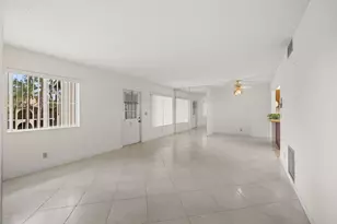 324 Knotty Pine Cir, Greenacres, FL 33463 - Photo 17