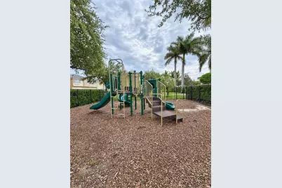 1571 SE Hampshire Way #102, Stuart, FL 34994 - Photo 15