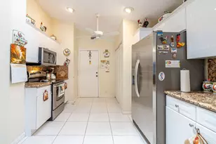 9847 Harbour Lake Cir, Boynton Beach, FL 33437 - Photo 21