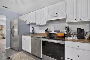 5433 NE 5th Ave, Oakland Park, FL 33334 - Photo 9