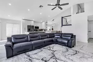 1551 NW 132nd Ave, Pembroke Pines, FL 33028 - Photo 17