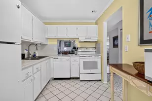 125 Lake Anne Dr, West Palm Beach, FL 33411 - Photo 13