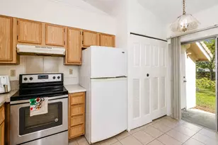 10880 NW 45th St, Coral Springs, FL 33065 - Photo 3