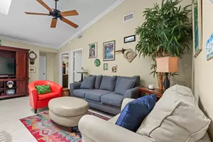 396 Redwood Ln, Boca Raton, FL 33487 - Photo 9