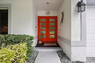 396 Redwood Ln, Boca Raton, FL 33487 - Photo 3