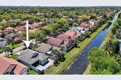 9355 NW 18th Drive, Plantation, FL 33322 - Photo 7