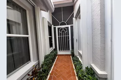 7702 Majestic Palm Drive, Boynton Beach, FL 33437 - Photo 3
