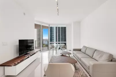 851 NE 1st Avenue #2005, Miami, FL 33132 - Photo 1
