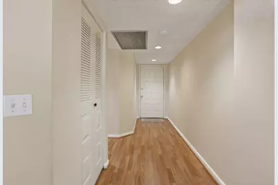 300 SW 130th Terrace #202B, Pembroke Pines, FL 33027 - Photo 3