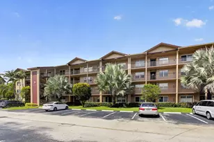 300 SW 130th Terrace, Pembroke Pines, FL 33027 - Photo 23