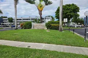 7797 Golf Cir Dr, Margate, FL 33063 - Photo 31