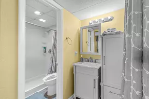 7797 Golf Cir Dr, Margate, FL 33063 - Photo 19