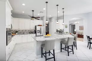 7656 SE Ravissant Dr, Stuart, FL 34997 - Photo 19