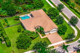 7656 SE Ravissant Dr, Stuart, FL 34997 - Photo 3