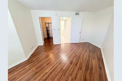 1950 N Congress Avenue #403, West Palm Beach, FL 33401 - Photo 5