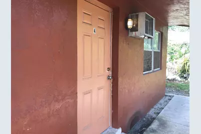 827 NW 10th Terrace, Fort Lauderdale, FL 33311 - Photo 1