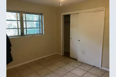 827 NW 10th Terrace, Fort Lauderdale, FL 33311 - Photo 13