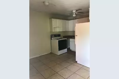 827 NW 10th Terrace, Fort Lauderdale, FL 33311 - Photo 3
