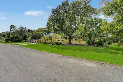 3117 Maravilla Boulevard, Fort Pierce, FL 34982 - Photo 3
